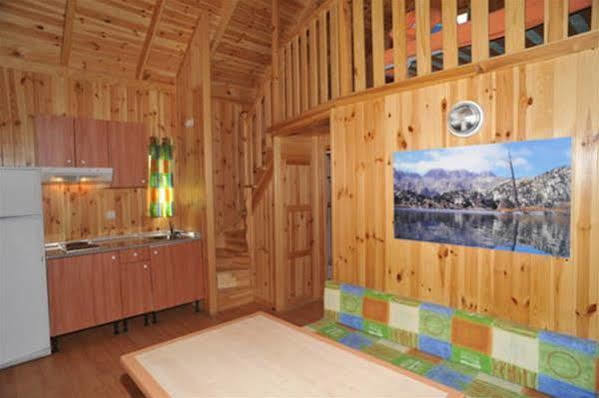 Hotel Camping La Torre Espot Exteriér fotografie